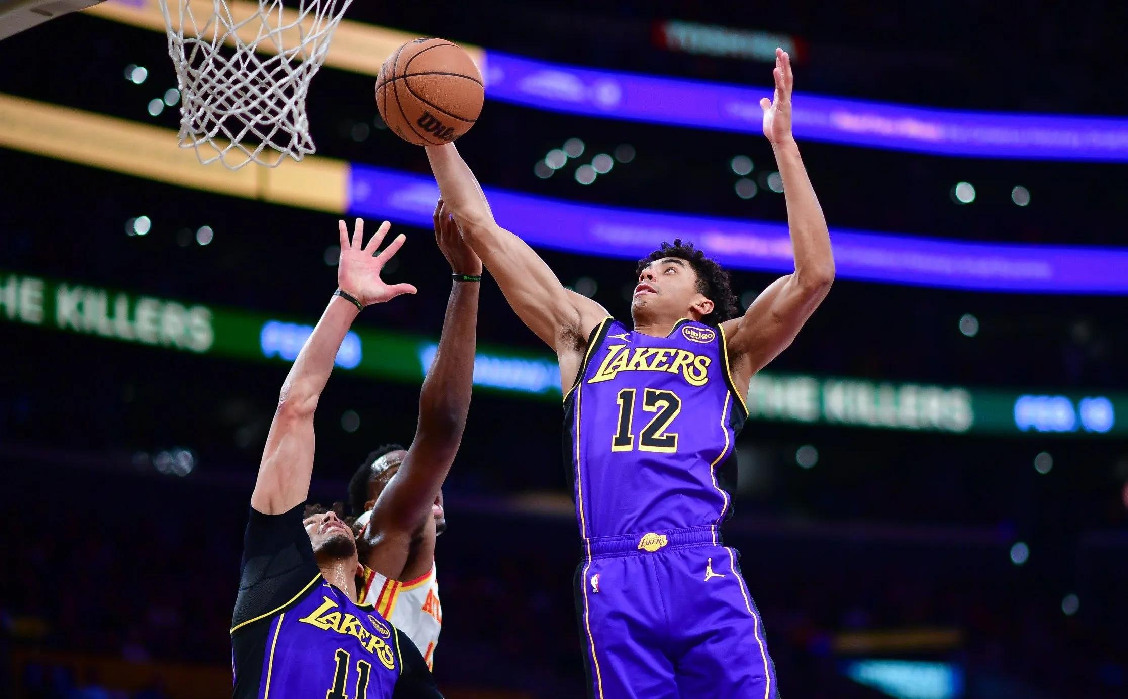 浓眉哥连续十五场比赛得分超过比赛局势复杂，法国队不断突破！